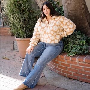 NWT Judy Blue Women's Plus High Rise Flare Jeans